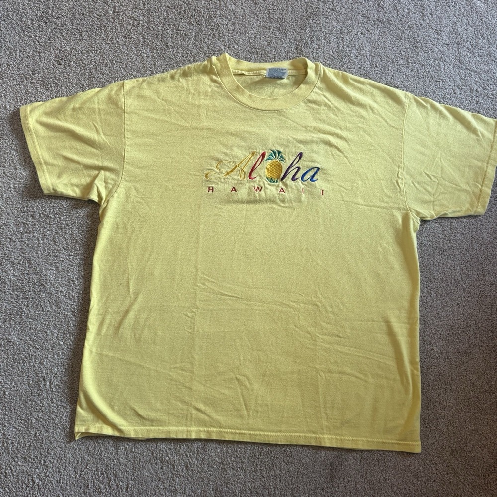 Vintage Hawaii Travel T-shirt ALOHA EMBROIDERED pineapple Design Yellow XL